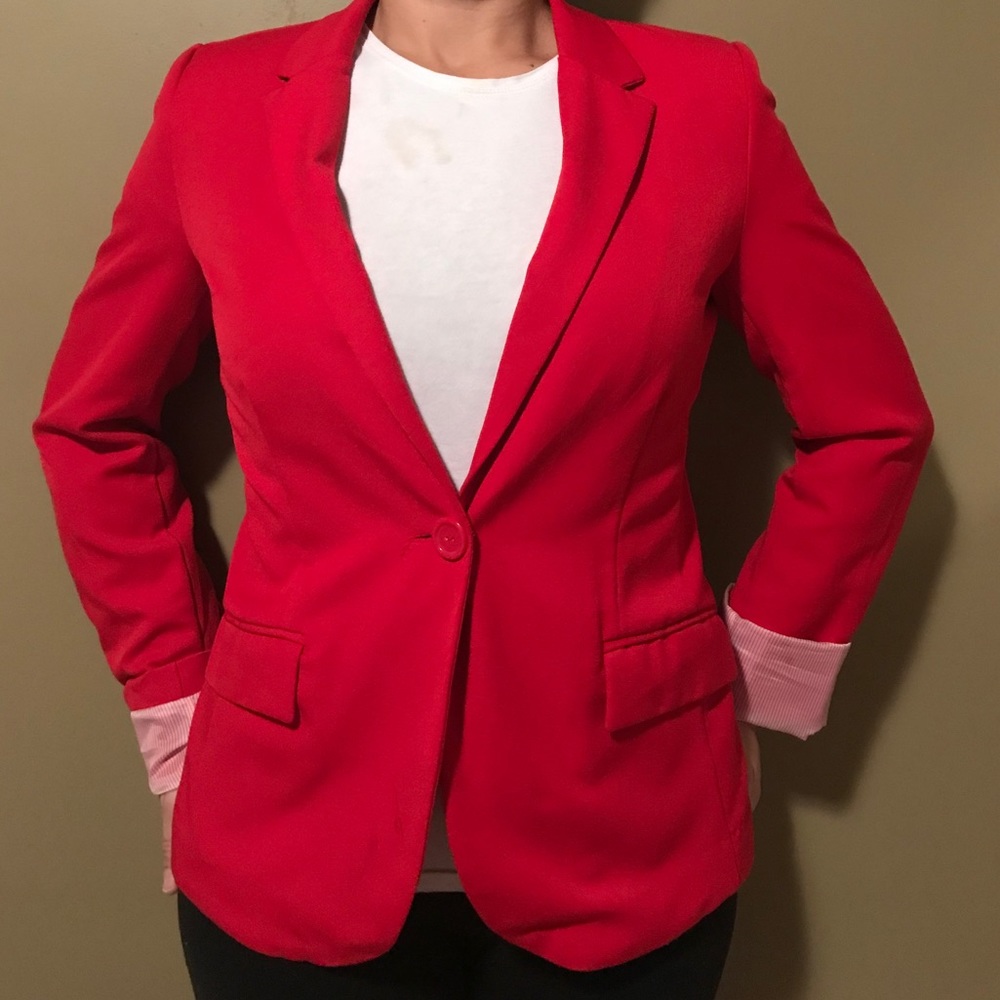 Red blazer Medium (6-7